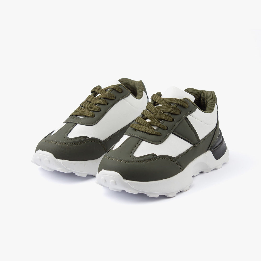 سنيكرز نسائي