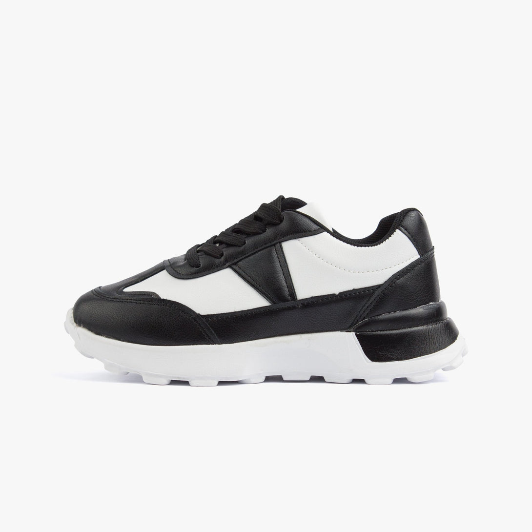 سنيكرز نسائي