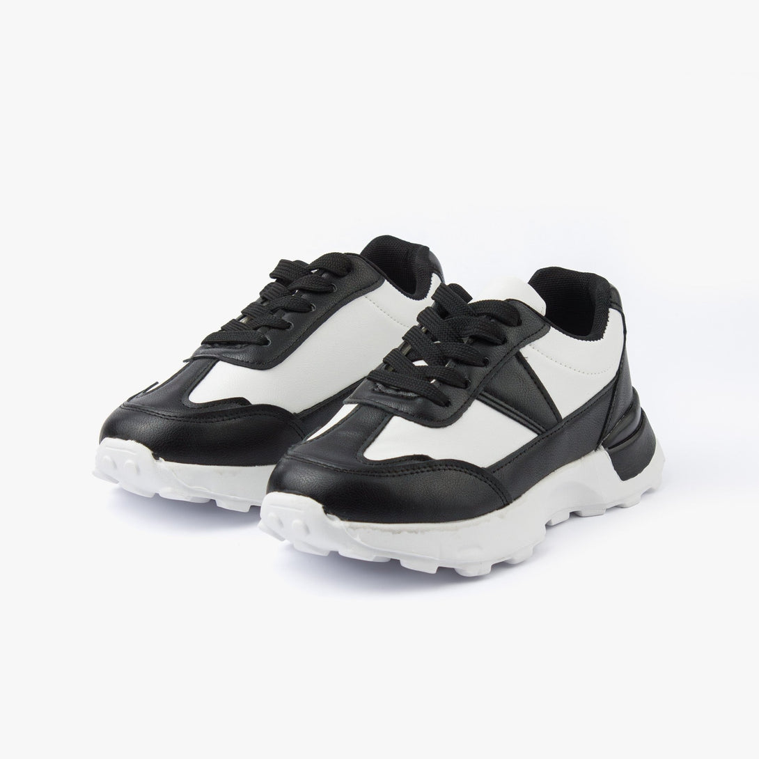 سنيكرز نسائي