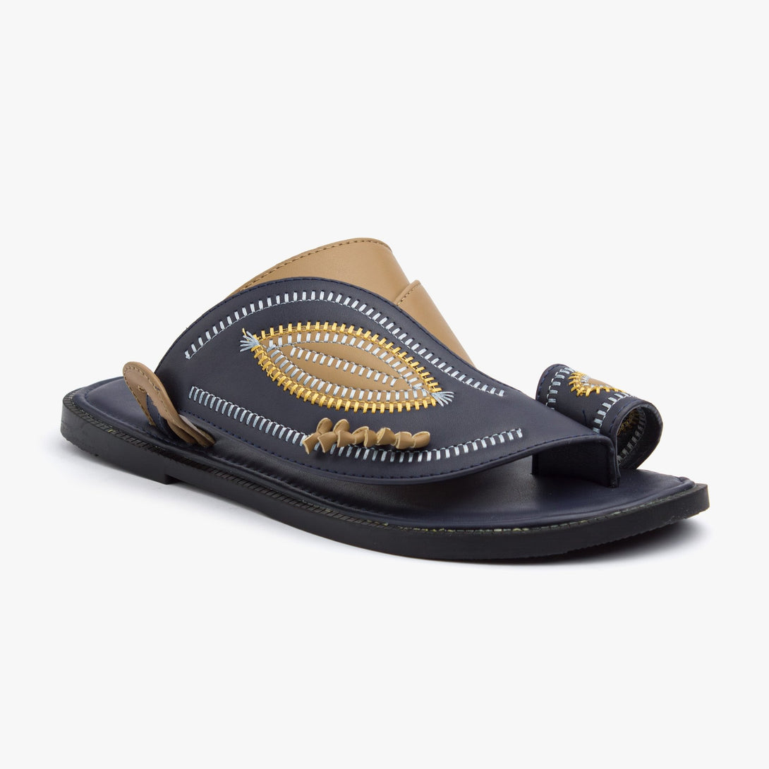 حذاء شرقي مطرز