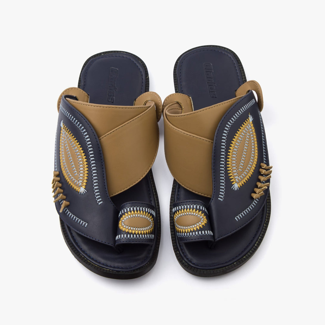 حذاء شرقي مطرز