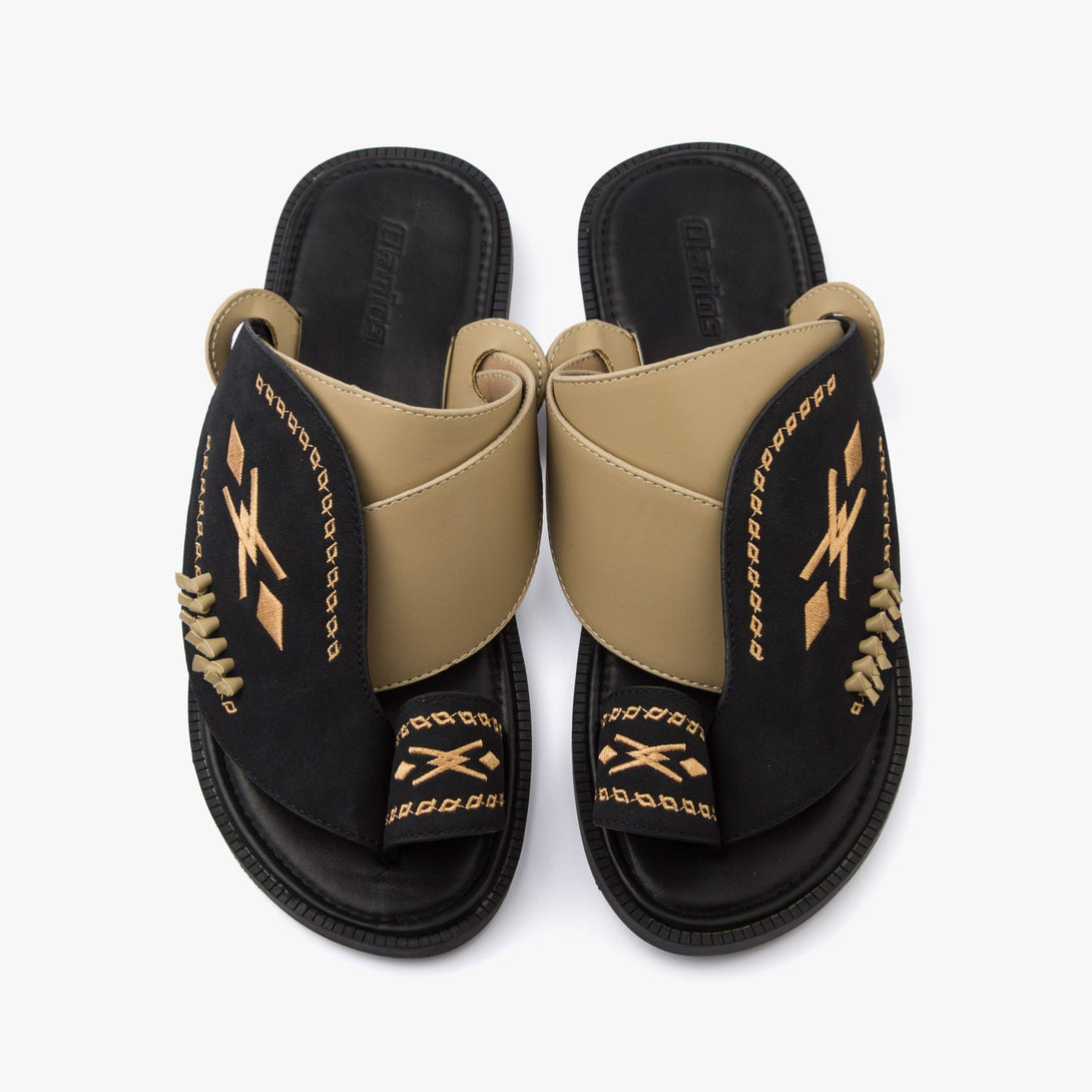 حذاء شرقي مطرز