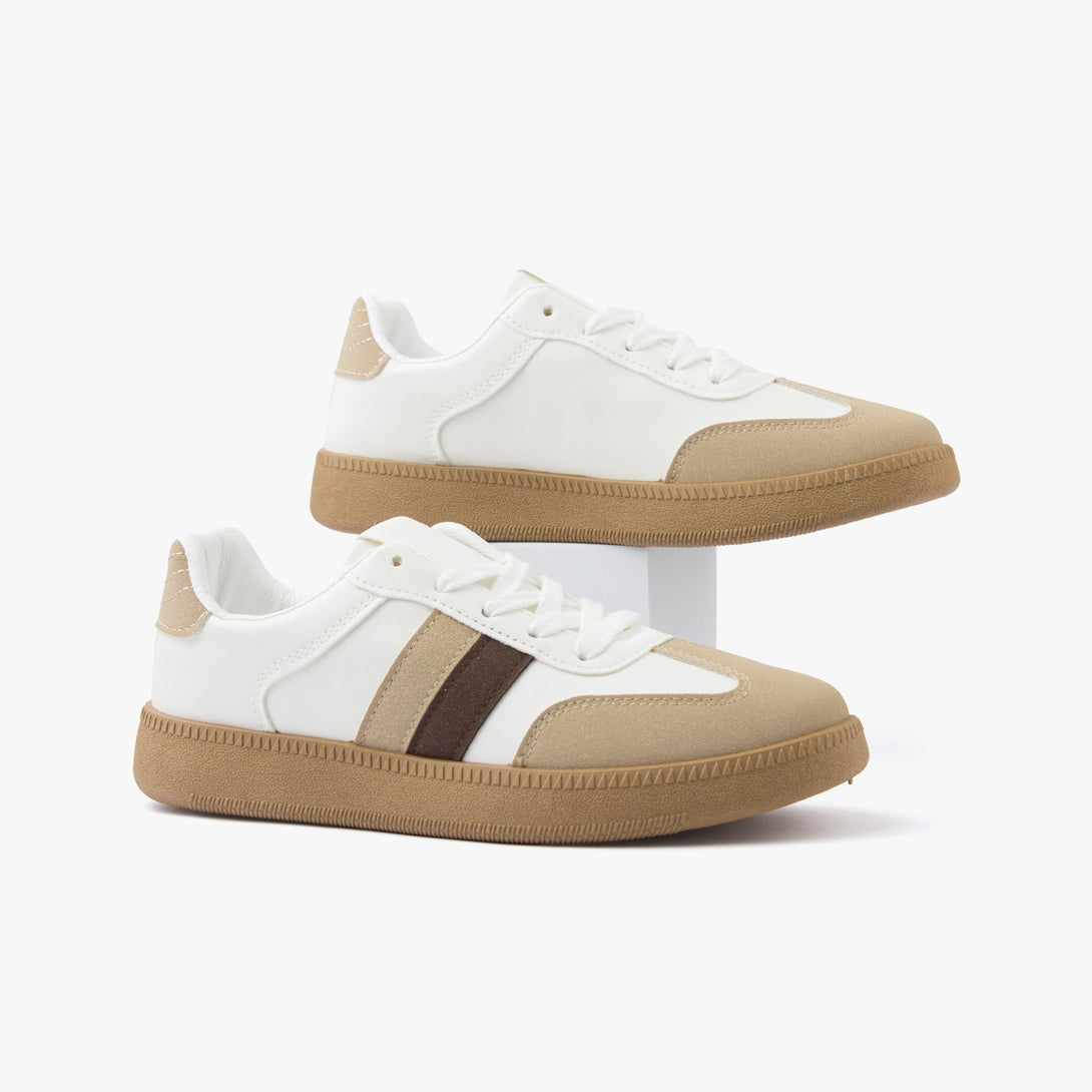 سنيكرز نسائي