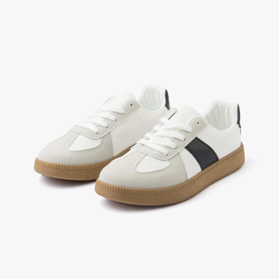 سنيكرز نسائي