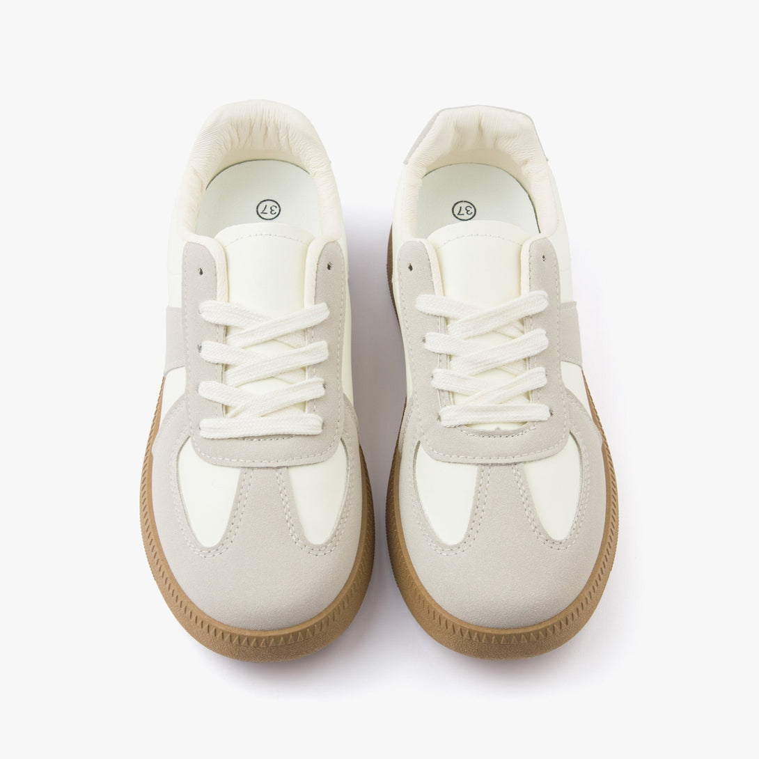 سنيكرز نسائي