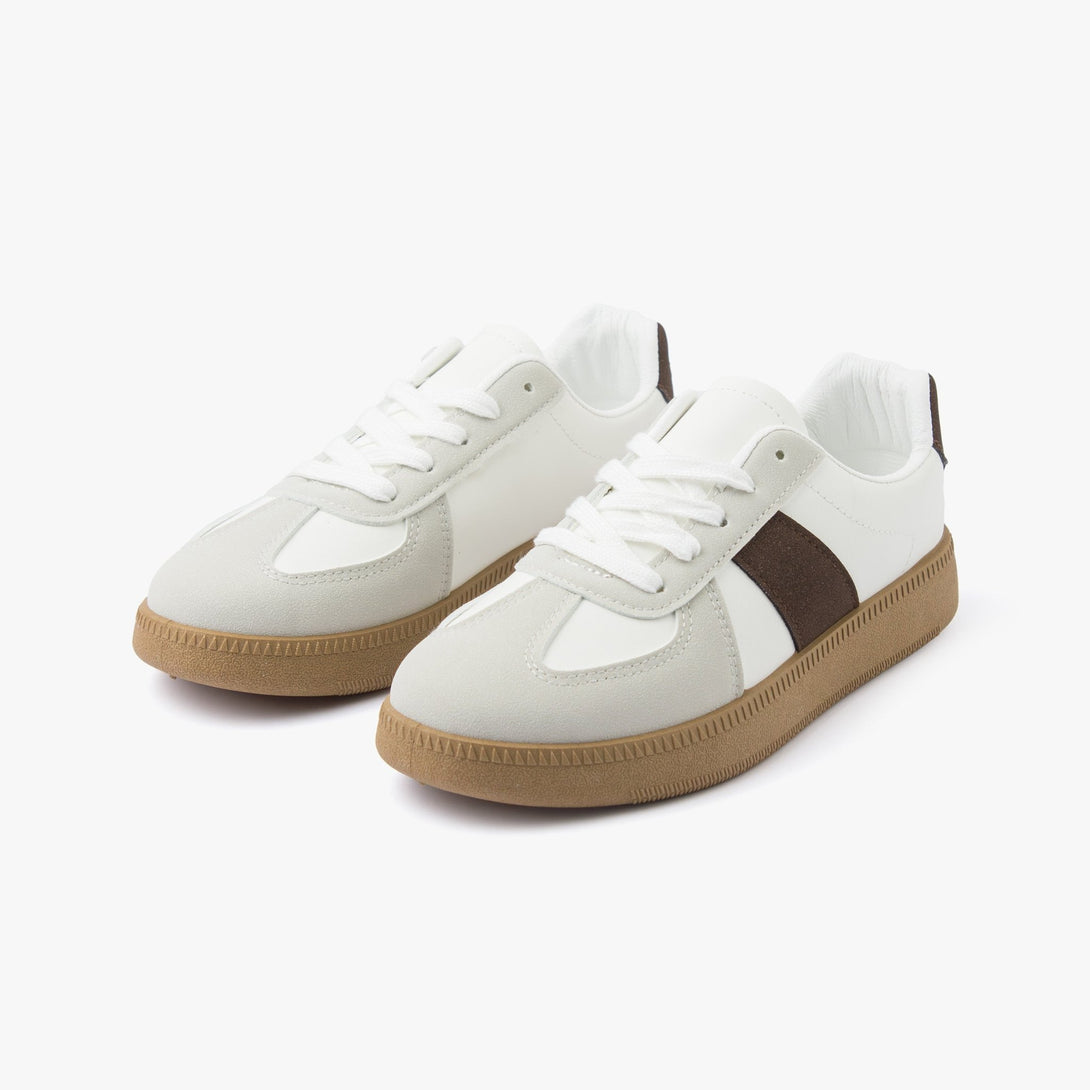 سنيكرز نسائي