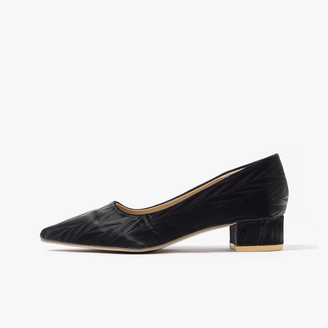 حذاء بامب نسائي كعب منخفض عريض