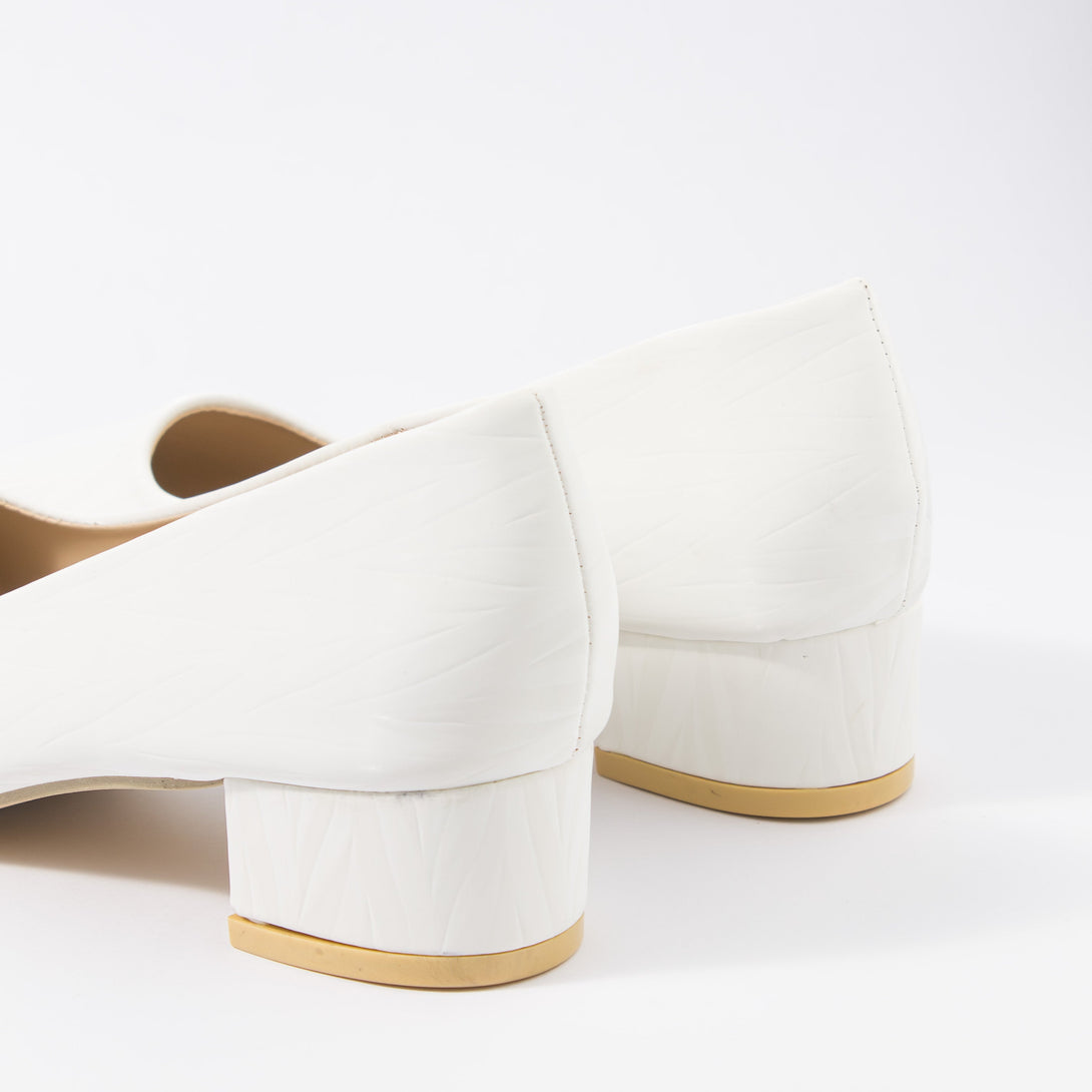 حذاء بامب نسائي كعب منخفض عريض