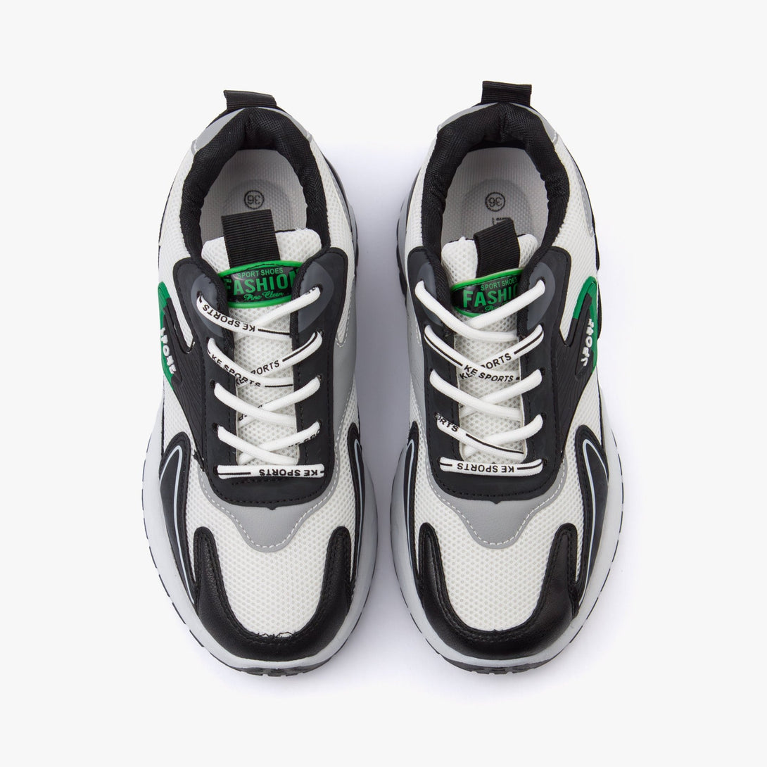 سنيكرز نسائي