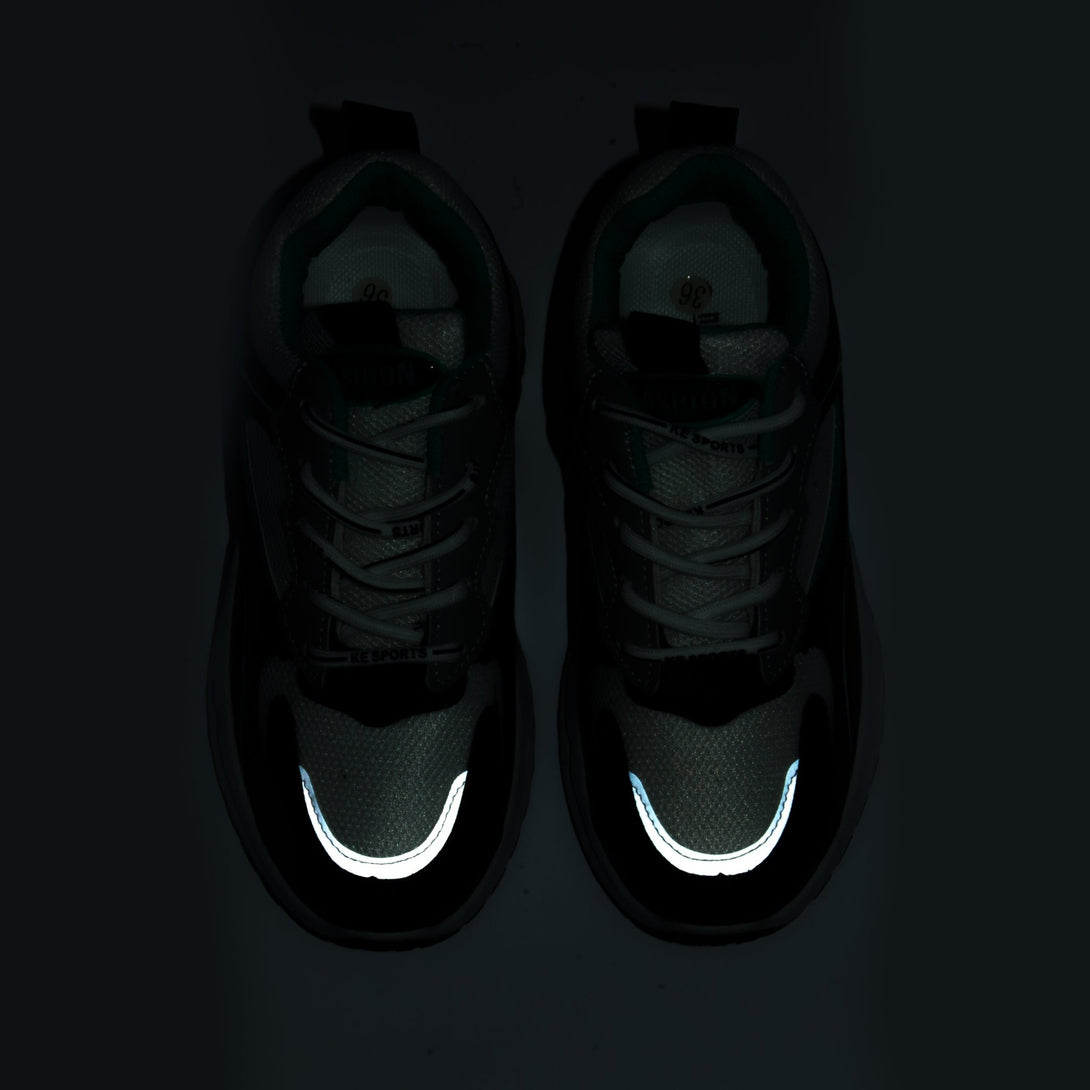 سنيكرز نسائي