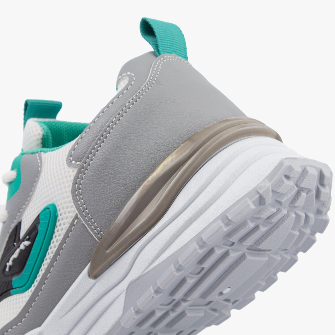 سنيكرز نسائي