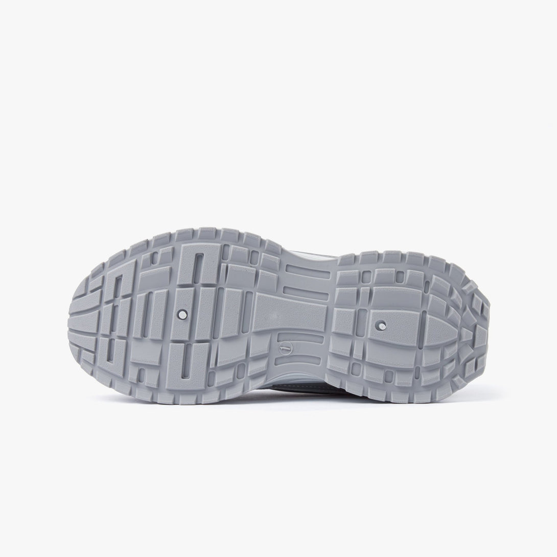 سنيكرز نسائي