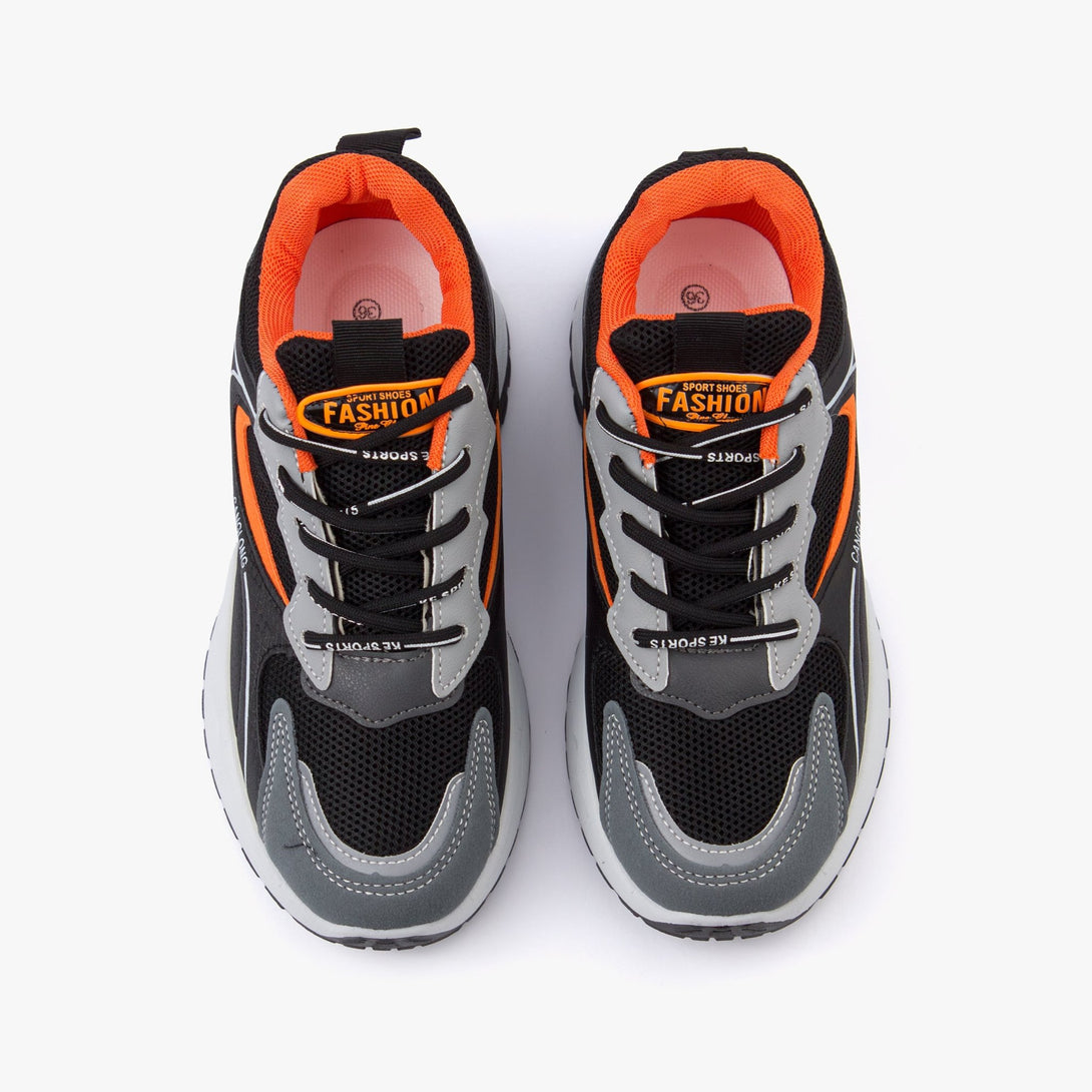 سنيكرز نسائي