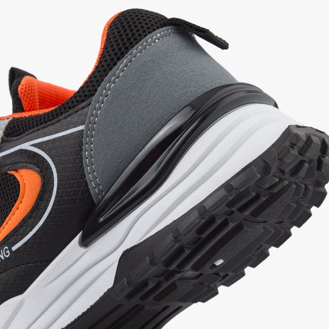 سنيكرز نسائي