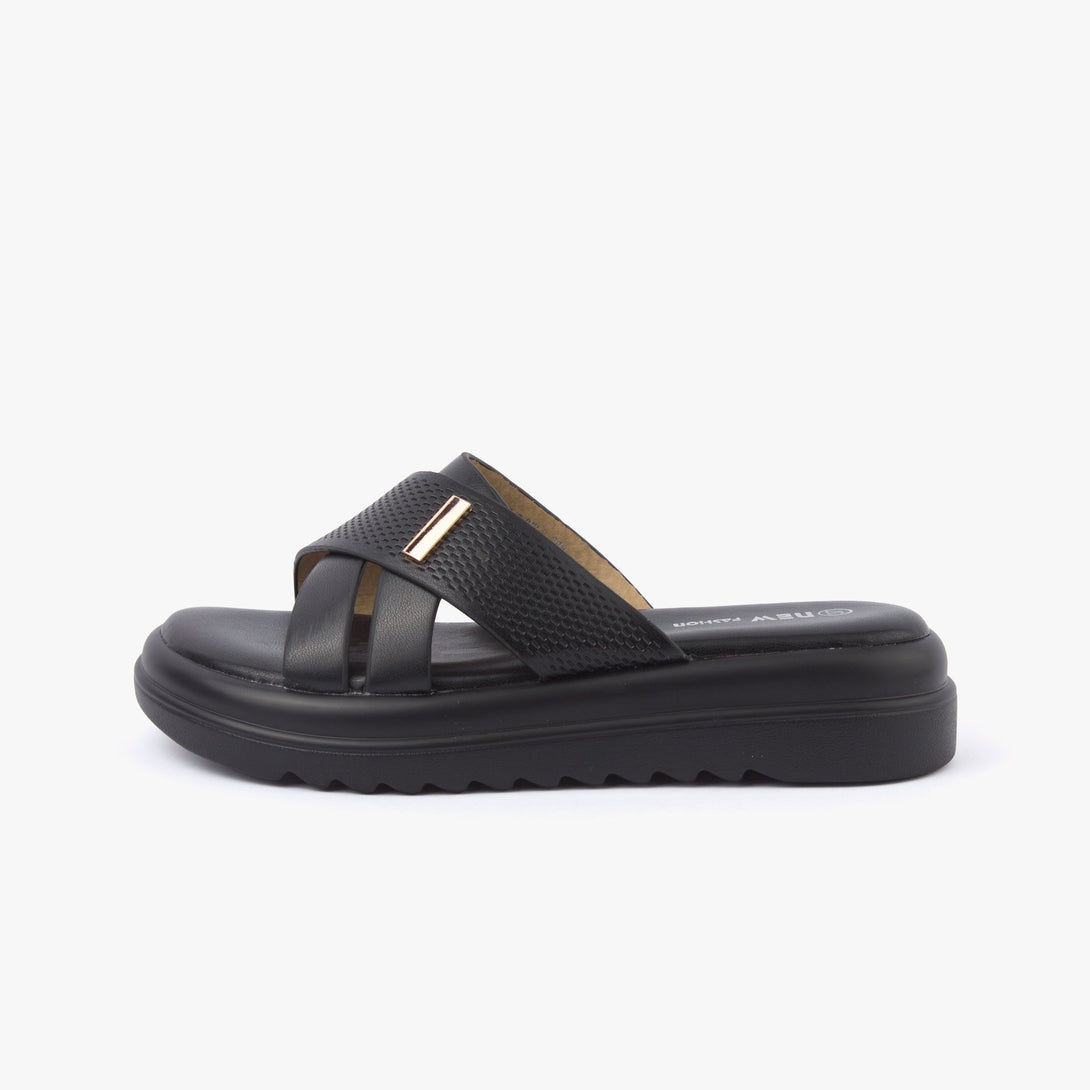 صندل نسائي سهل الإرتداء