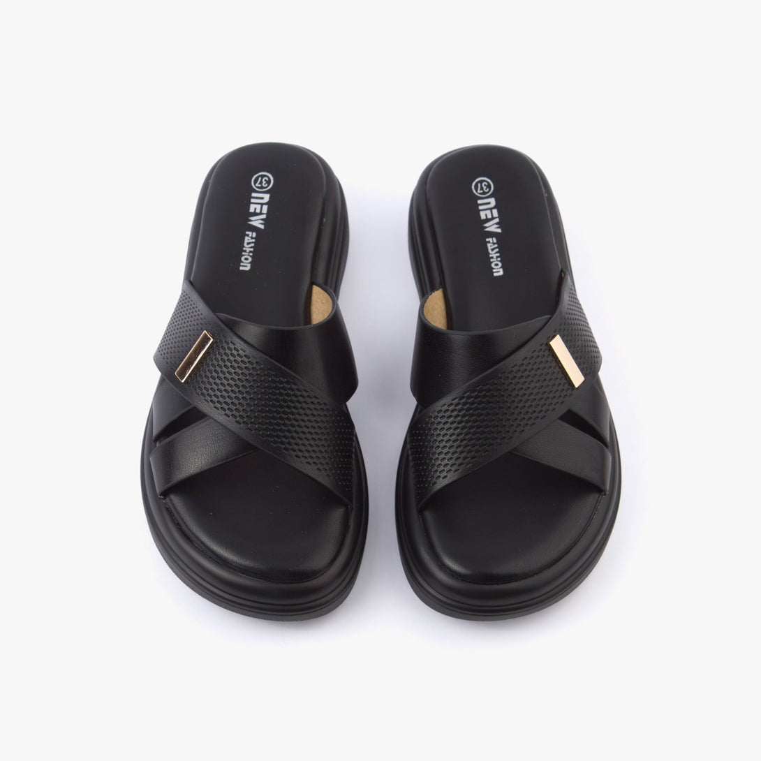 صندل نسائي سهل الإرتداء