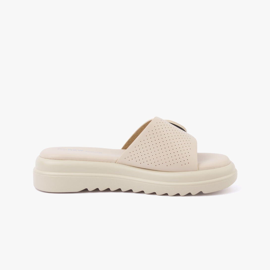 صندل نسائي سهل الإرتداء