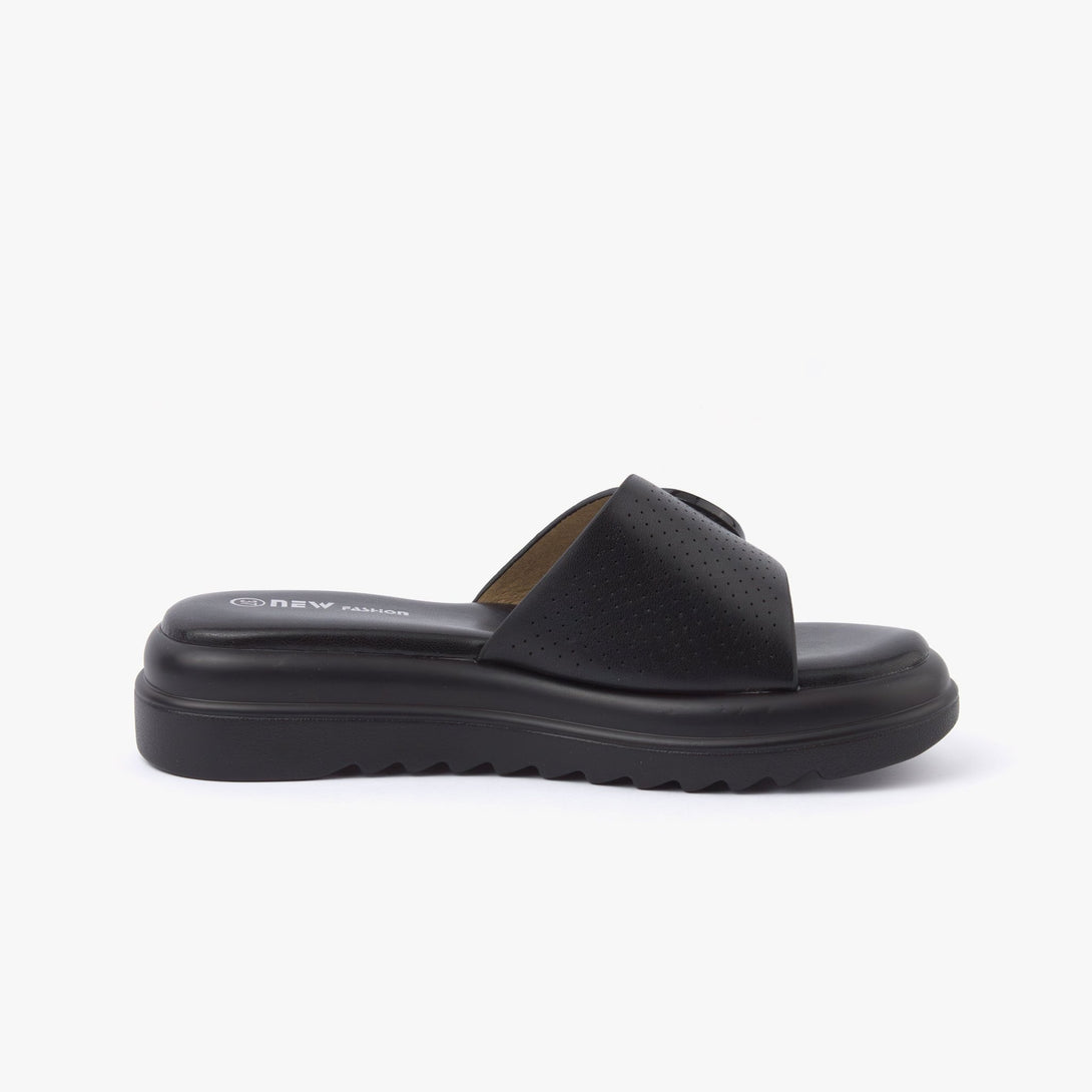 صندل نسائي سهل الإرتداء