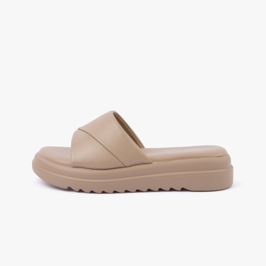 صندل نسائي سهل الإرتداء