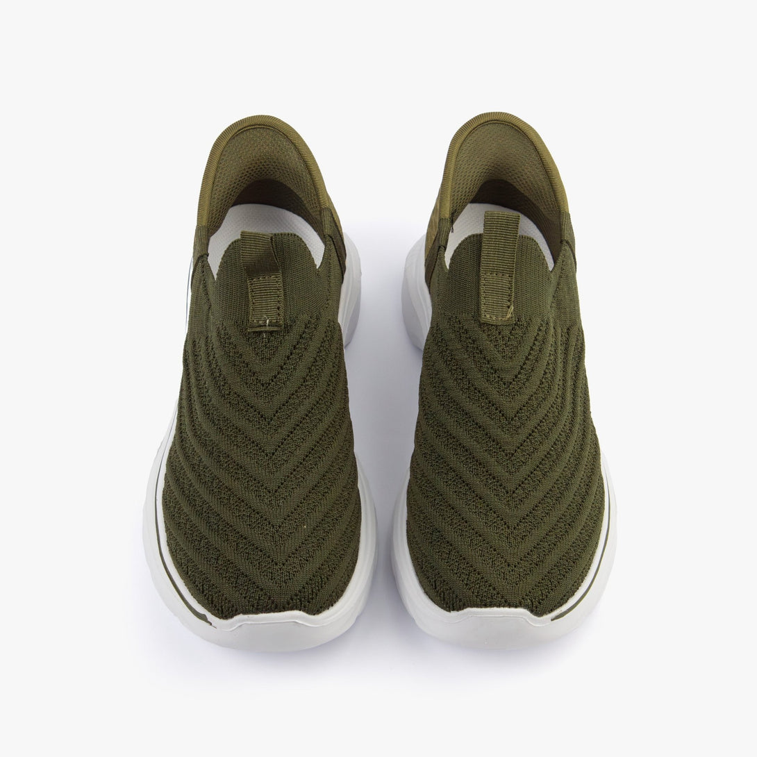 حذاء رياضي نسائي