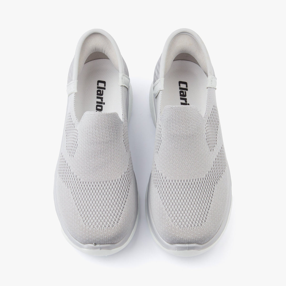 حذاء رياضي نسائي