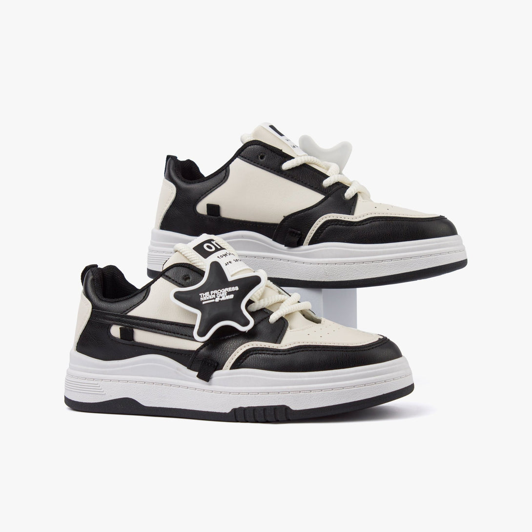 سنيكرز نسائي