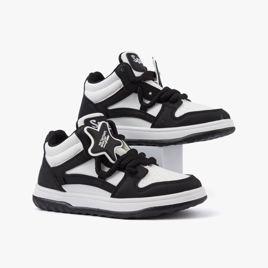 سنيكرز نسائي