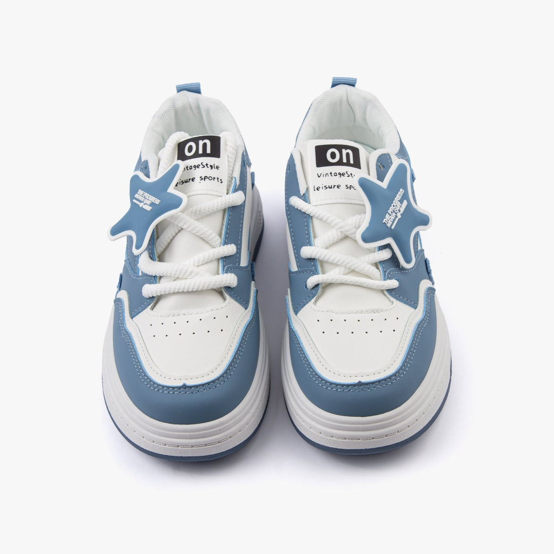 سنيكرز نسائي