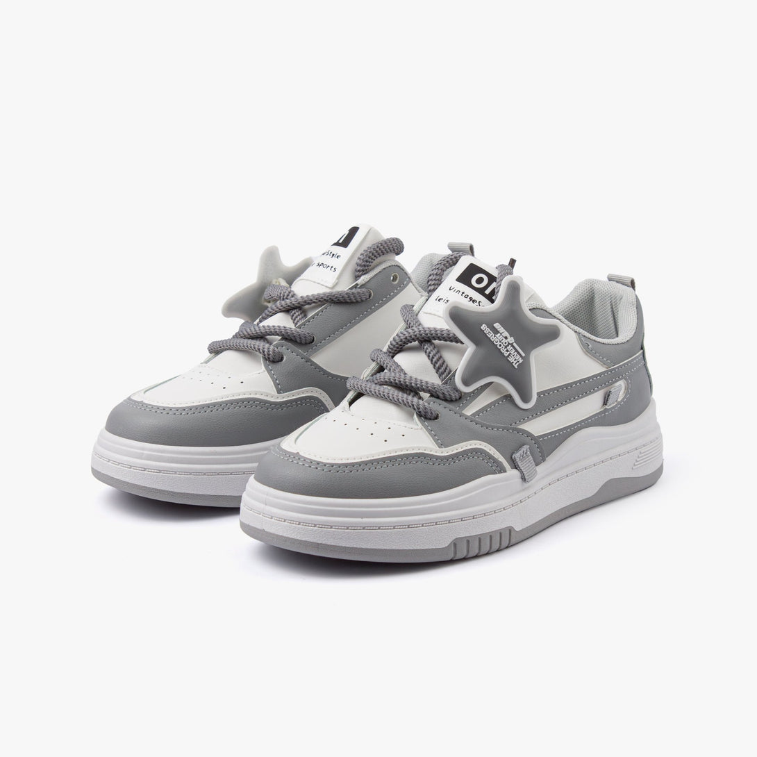 سنيكرز نسائي