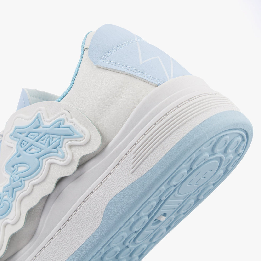 سنيكرز نسائي