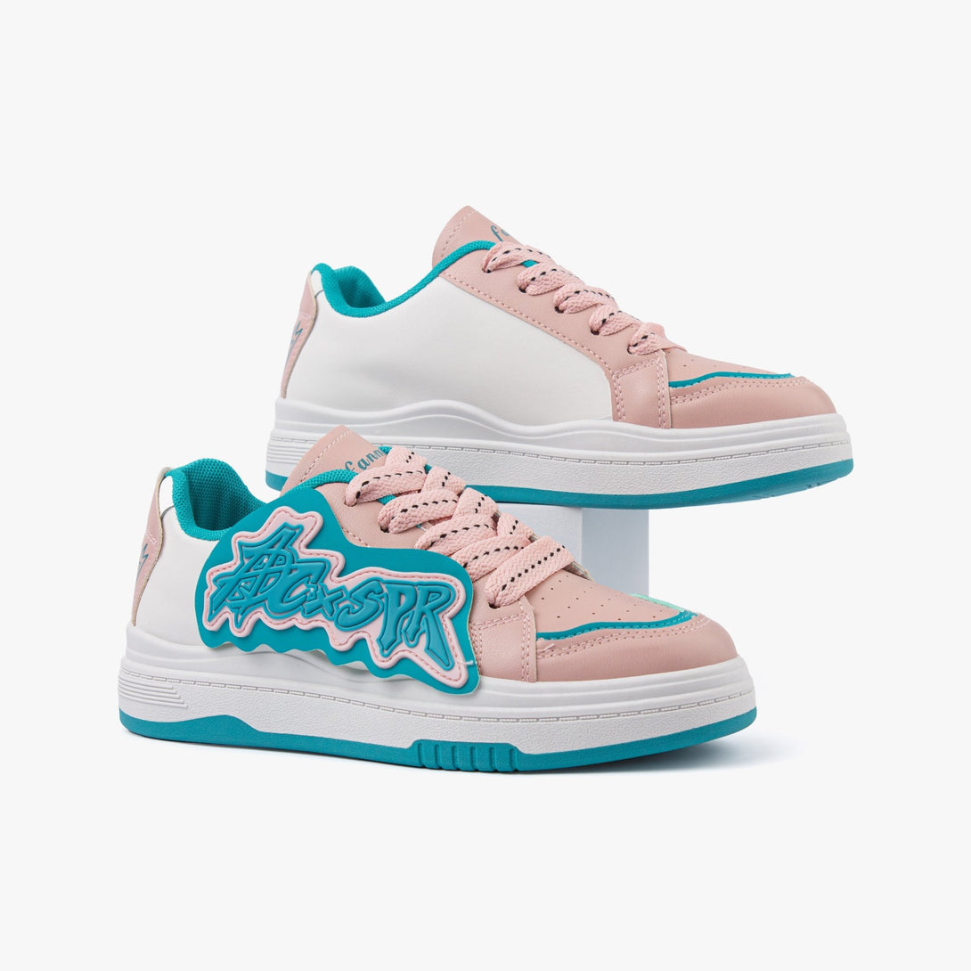 سنيكرز نسائي