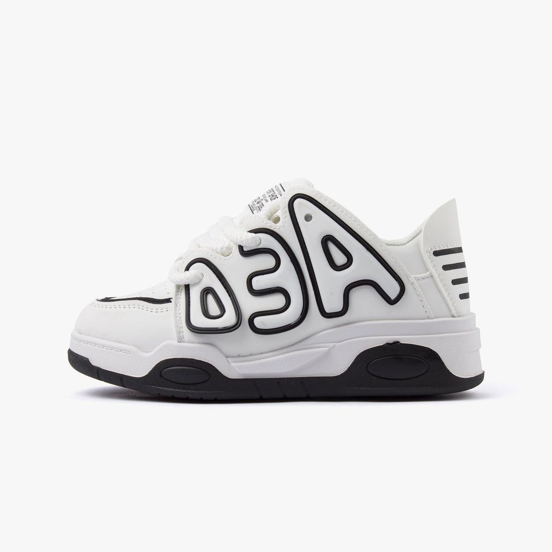 سنيكرز نسائي