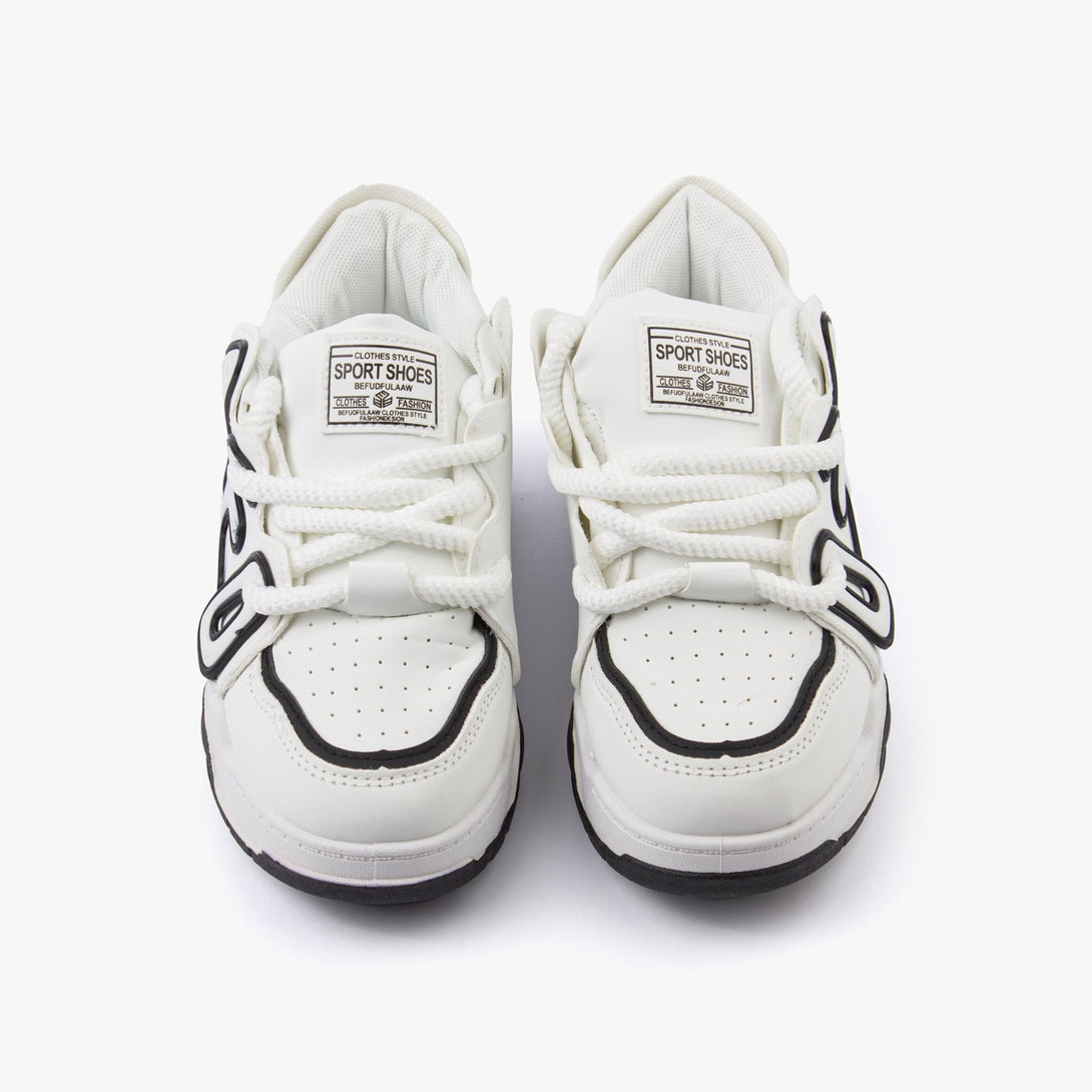 سنيكرز نسائي