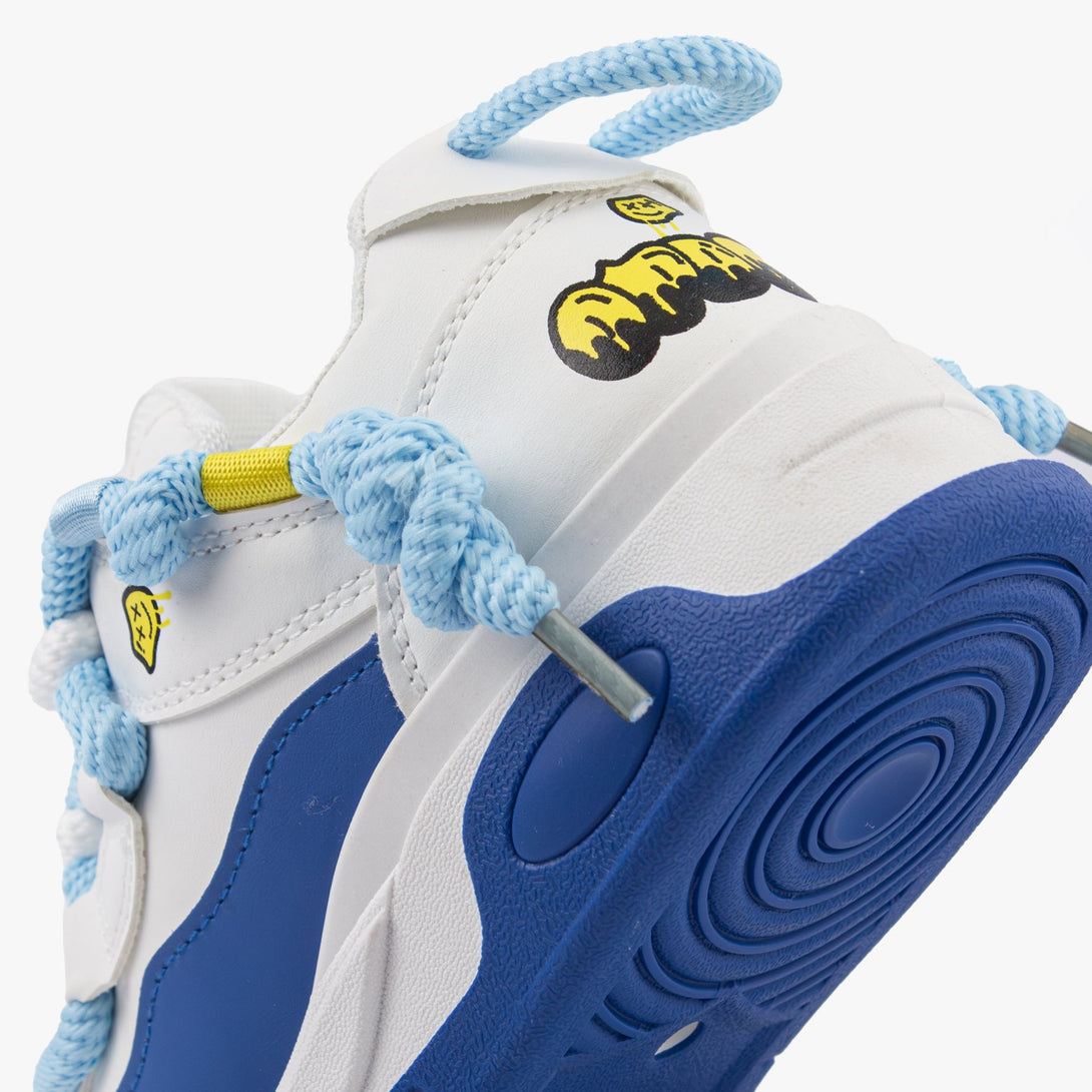 سنيكرز نسائي