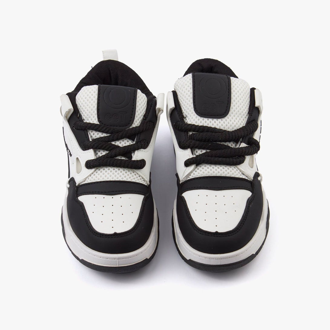 سنيكرز نسائي