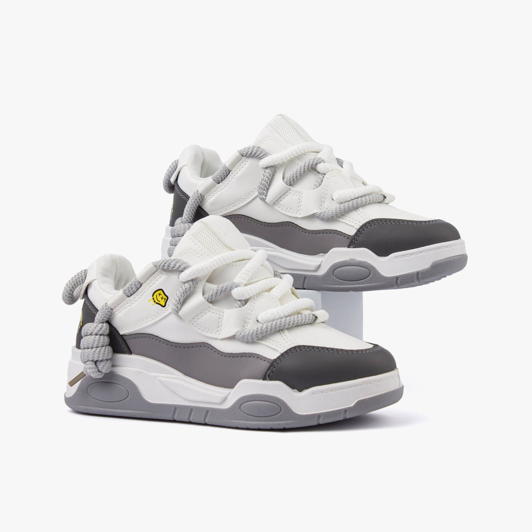 سنيكرز نسائي