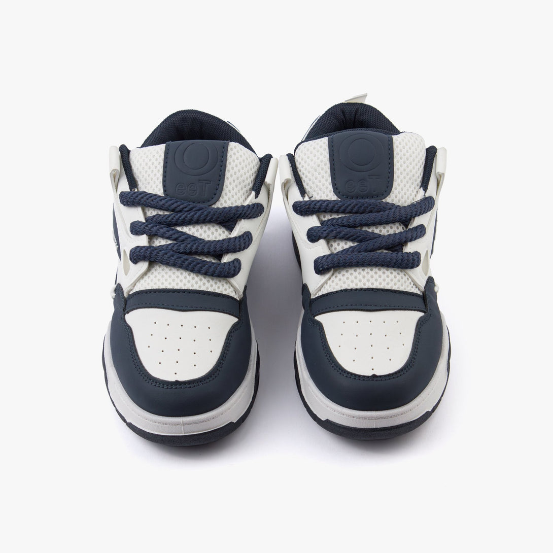 سنيكرز نسائي