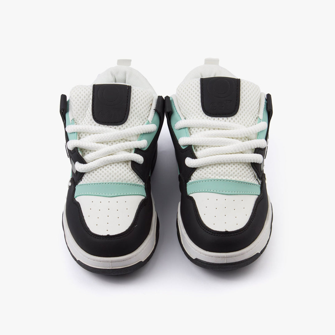 سنيكرز نسائي