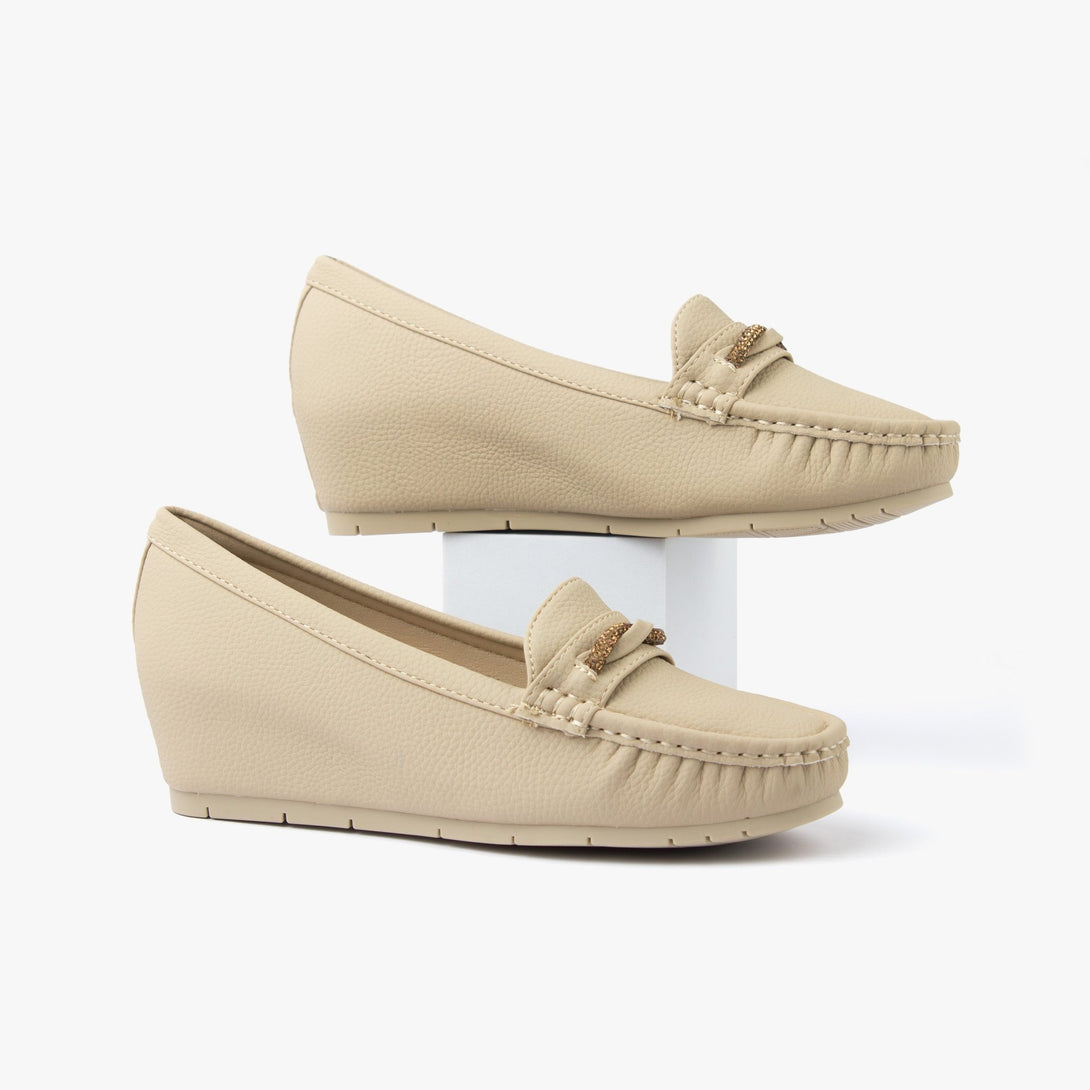 حذاء لوفر بكعب ويدج نسائي