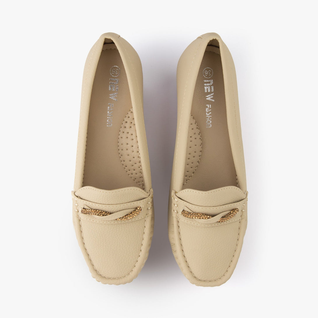 حذاء لوفر بكعب ويدج نسائي