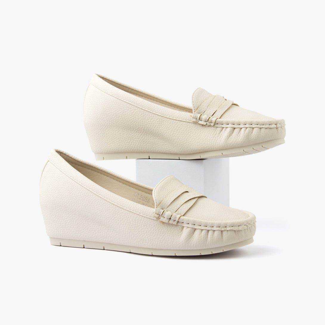 حذاء لوفر بكعب ويدج نسائي