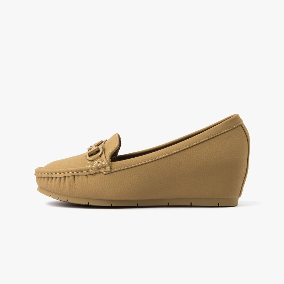 حذاء لوفر بكعب ويدج نسائي