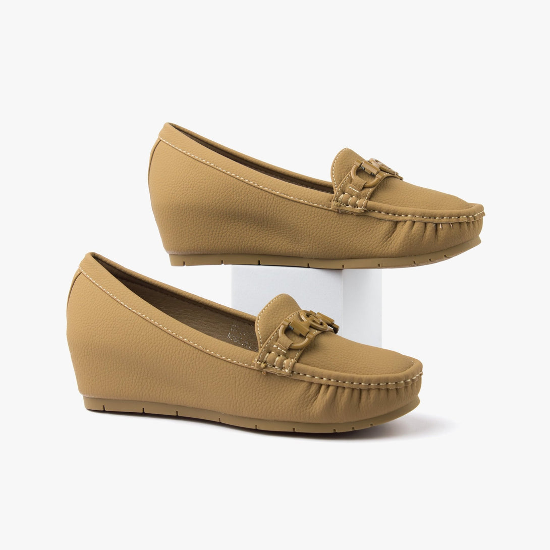 حذاء لوفر بكعب ويدج نسائي