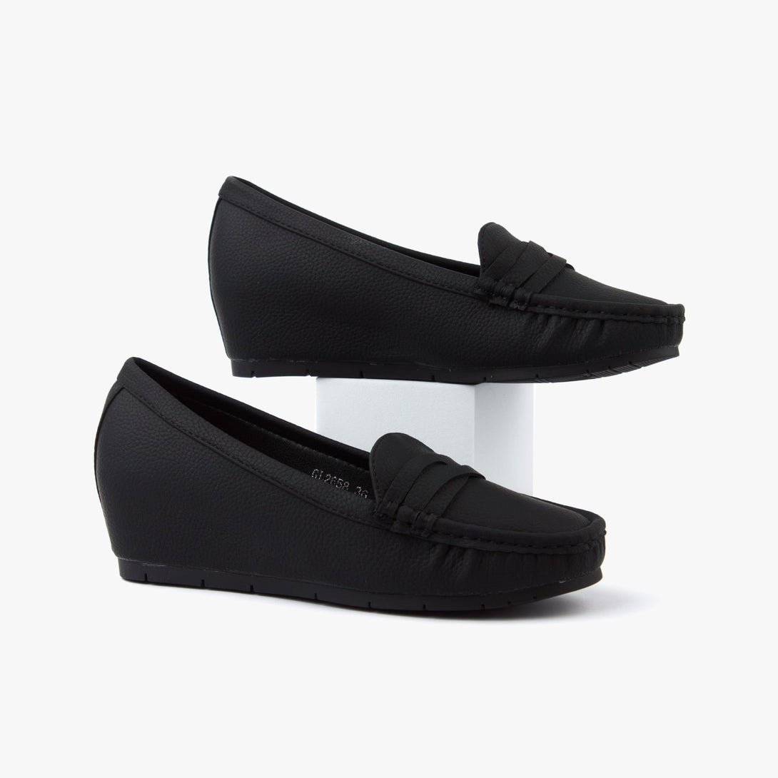 حذاء لوفر بكعب ويدج نسائي