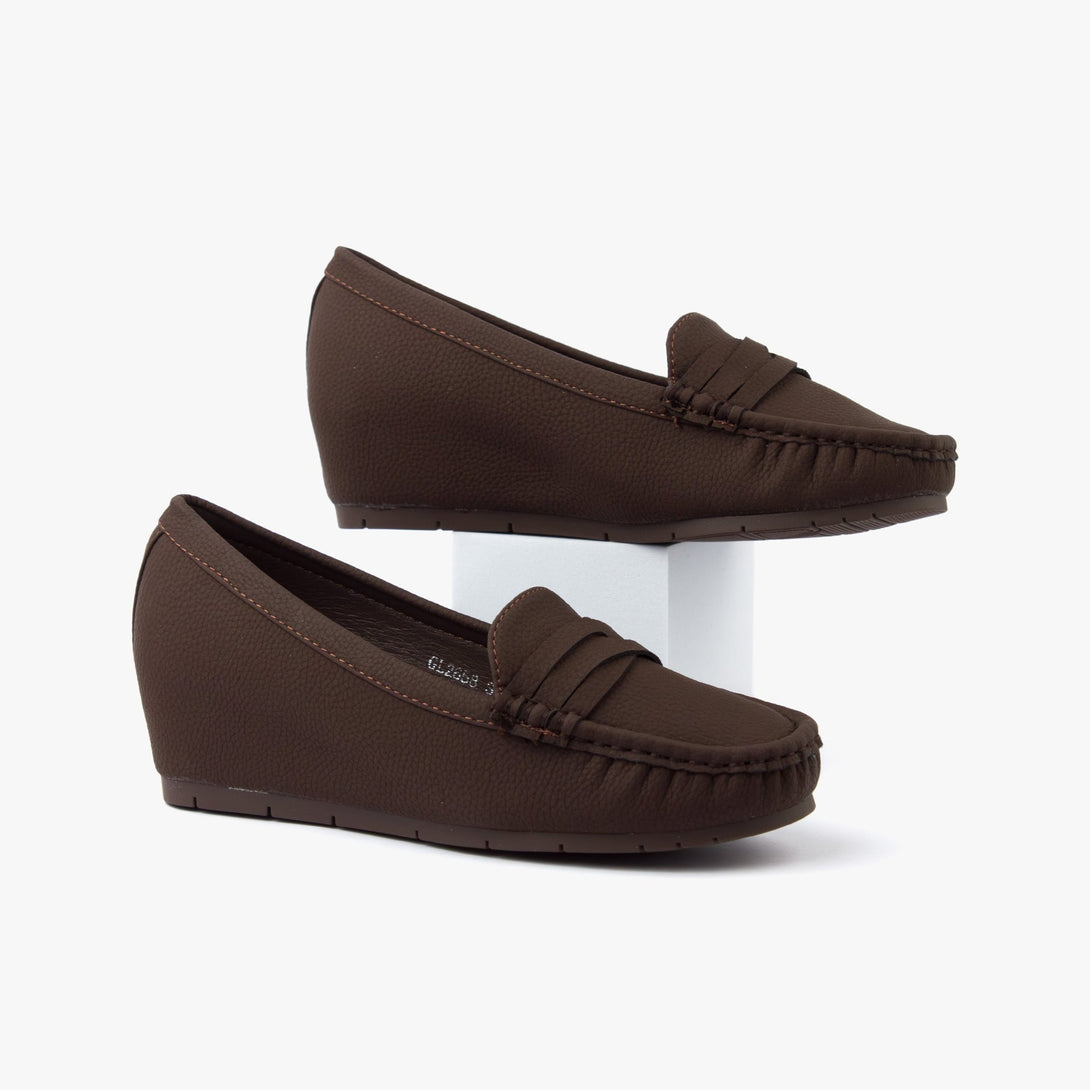 حذاء لوفر بكعب ويدج نسائي