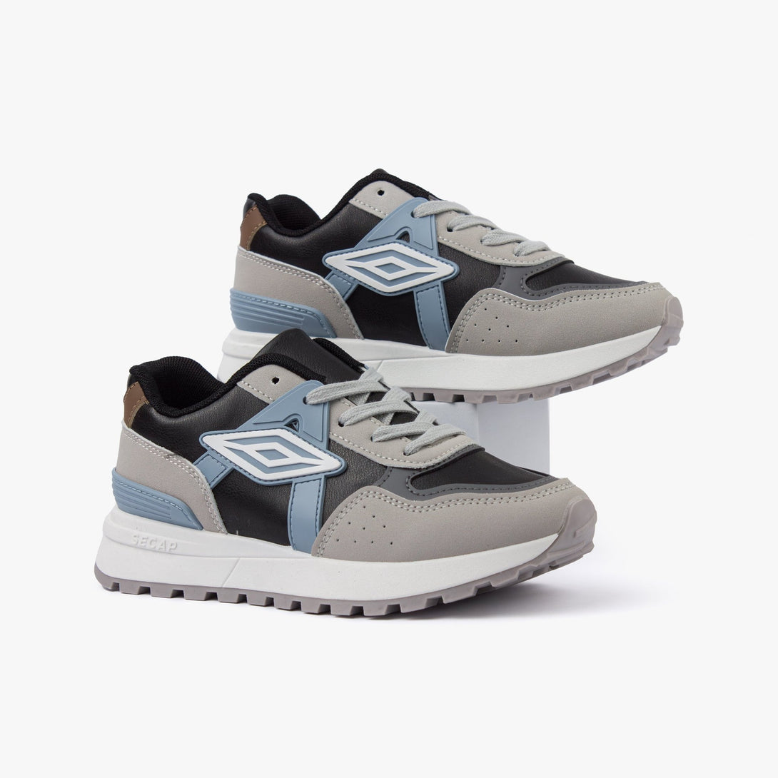 سنيكرز نسائي