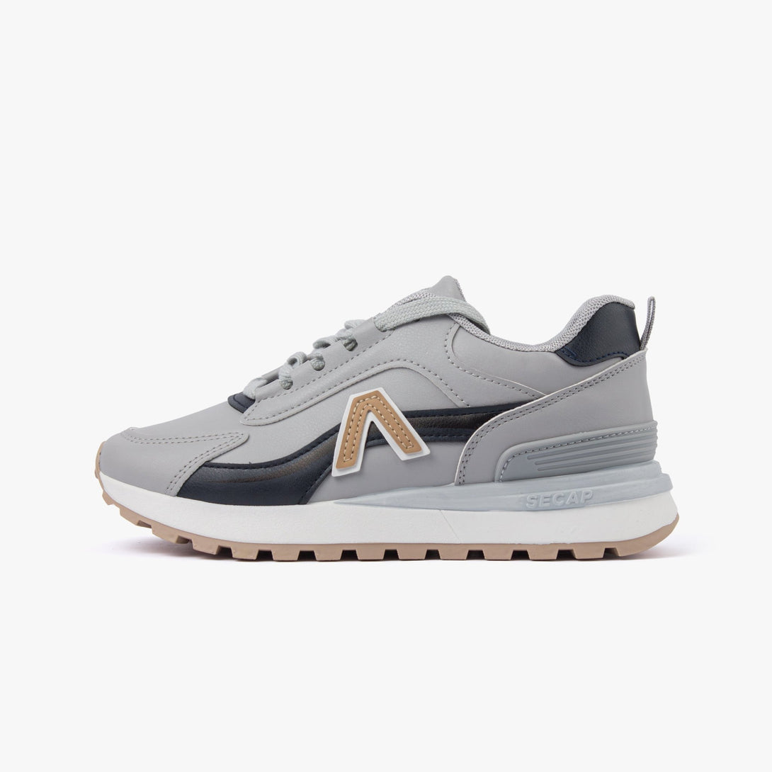 سنيكرز نسائي