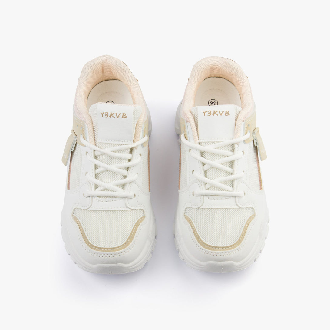 سنيكرز نسائي