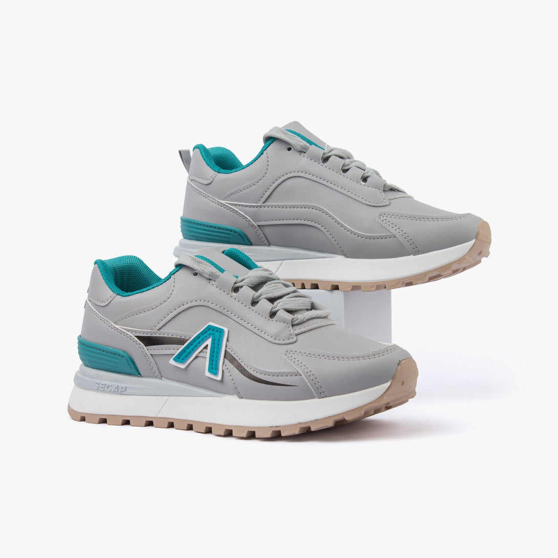 سنيكرز نسائي