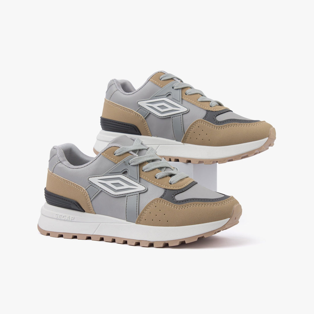 سنيكرز نسائي